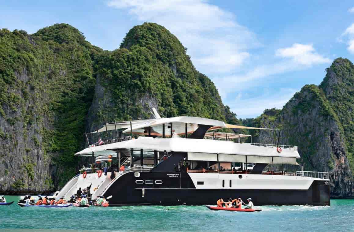 Barco para passeio VIP para James Bond em Phuket.
