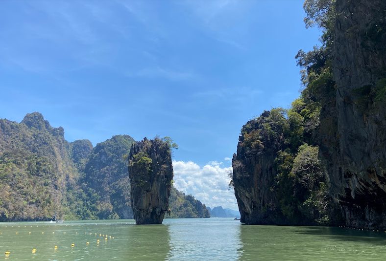 James Bond - uma das praias mais famosas de Phuket na Tailândia