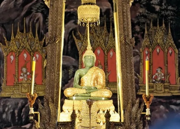 Temple Of The Emerald Buddha Bangkok | Phi Phi Brazuca