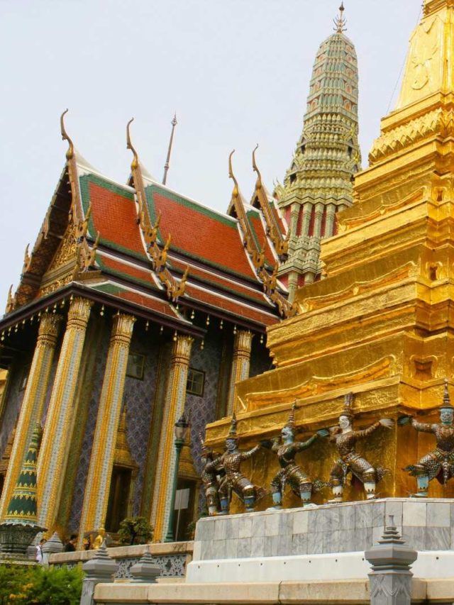 Temple Of The Emerald Buddha Bangkok | Phi Phi Brazuca