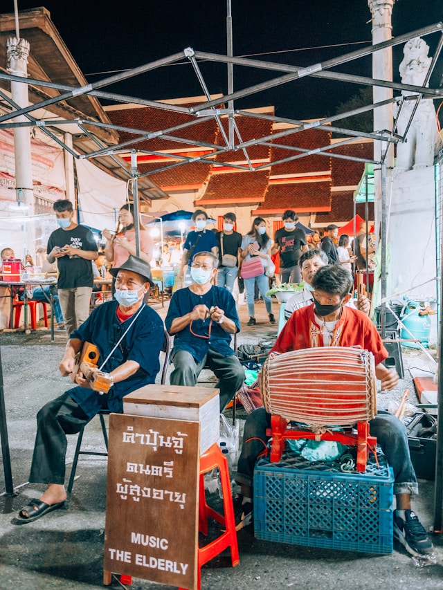 O Que Fazer À Noite Em Chiang Mai | Phi Phi Brazuca