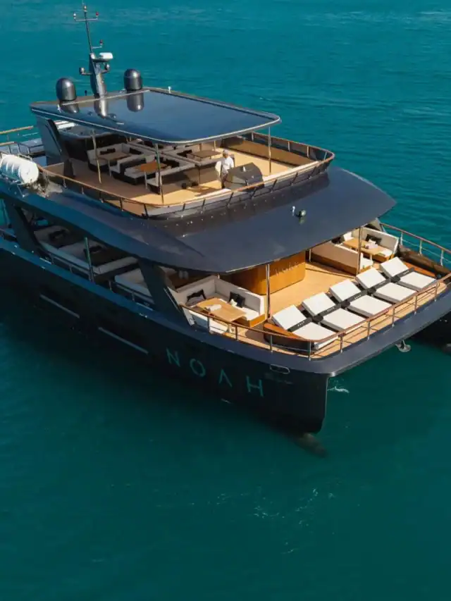 Barco de luxo para um passeio em Phuket