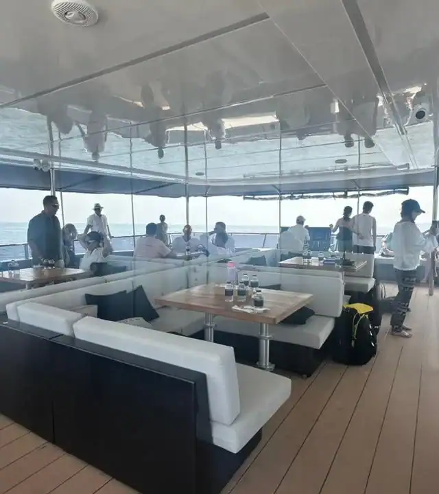 Passeio VIP bate e volta saindo de Phuket para Phi Phi