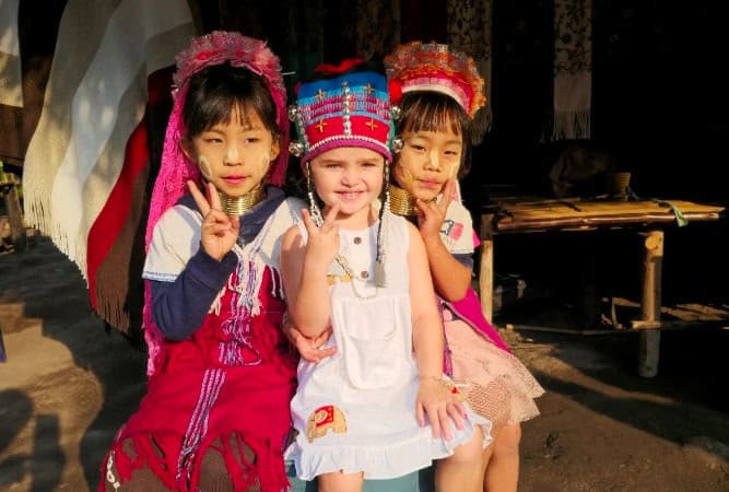 Viagens para a Tailândia com Phi Phi Brazuca, experiências culturais e praias paradisíacas para toda.